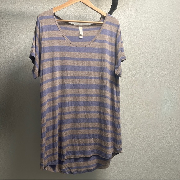 LuLaRoe Striped Cozy Classic Tee Women’s Size XL grey and purple short sleeve - Picture 1 of 3